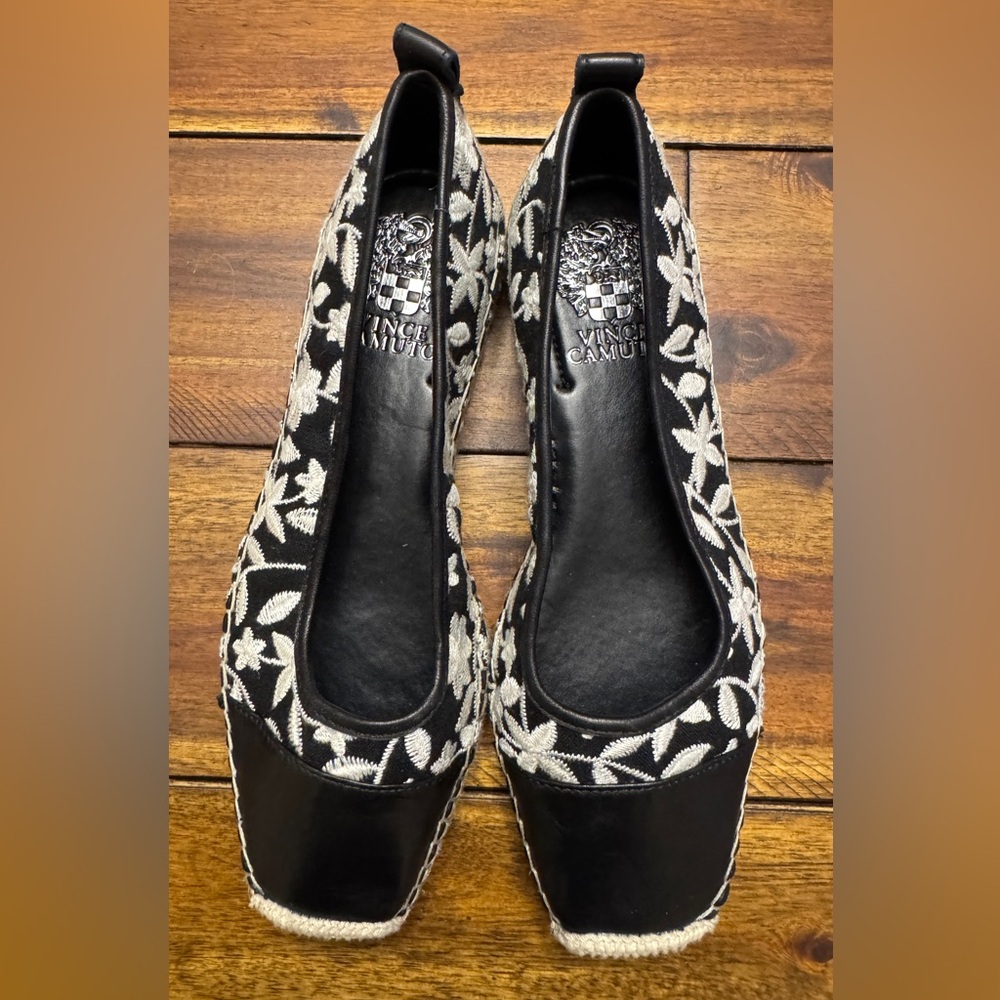 Vince Camuto Black and Cream Floral Espadrilles - Picture 2 of 8